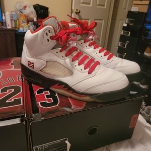 AIR JORDAN Retro 5 Fire Red